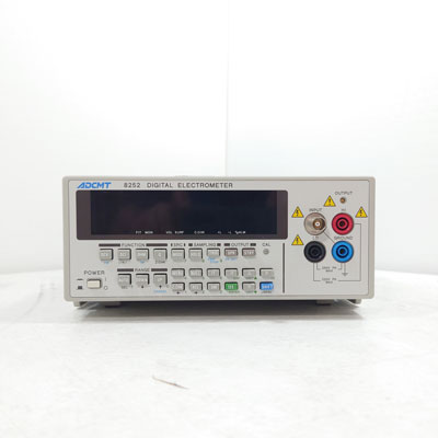 8252 デジタルエレクトロメータ