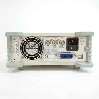 6241A 直流電圧・電流源/モニタ