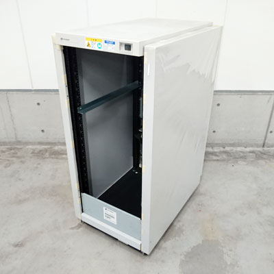 E7590AA/AW3 ラックキャビネット