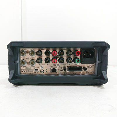 11713E/101×4 アッテネータ/スイッチドライバ