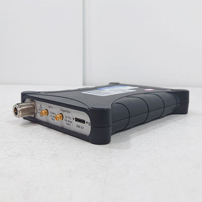 RSA306B リアルタイムスペクトラムアナライザ
